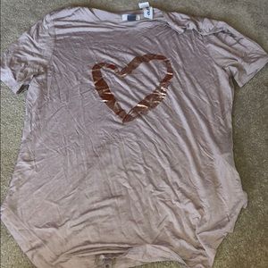 Old navy t-shirt